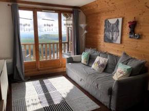 Lama-Gîte-des-Puys T3 Lamado vue époustouflante sud avec grande terrasse Super Besse